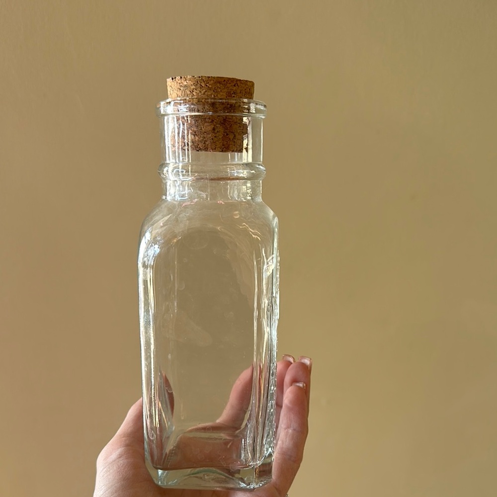One Pound Pure Honey Muth Jar - Picture 2 of 6